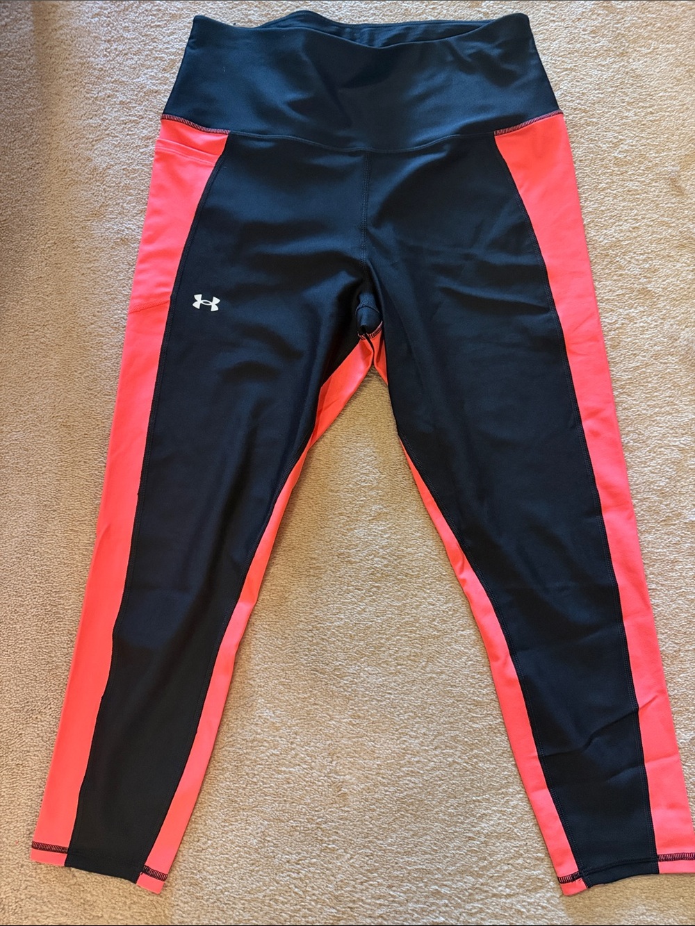Under Armour Black and Coral-Accent women’s Athletic capri Leggings